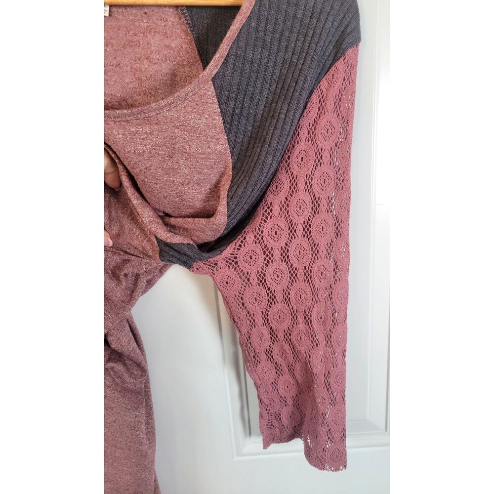 Umgee Plus Size Lace Sleeve Tunic Top Size 2XL - Picture 3 of 5